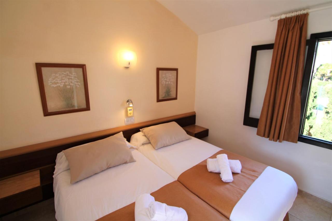 Apartaments Talayot Cala'N Blanes  ภายนอก รูปภาพ