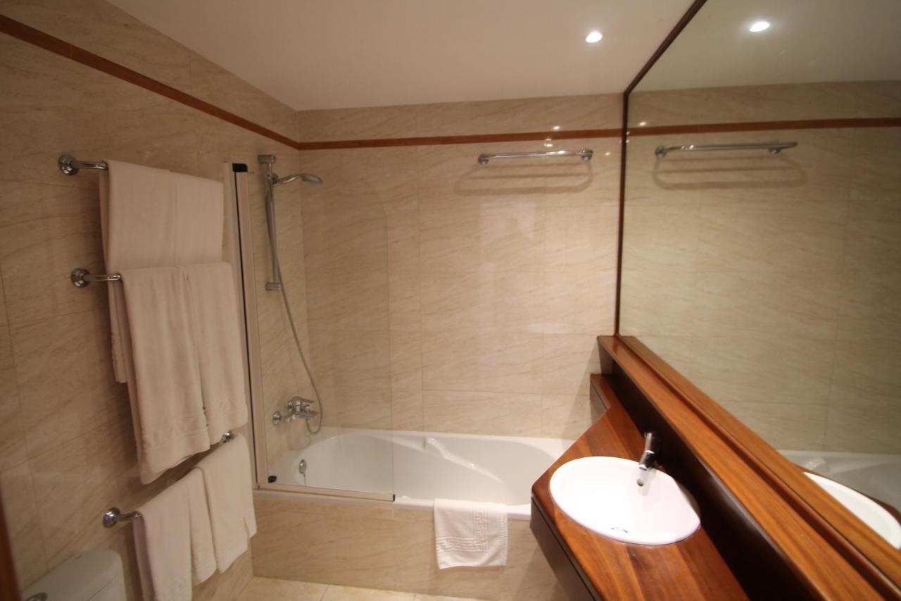 Apartaments Talayot Cala'N Blanes  ภายนอก รูปภาพ