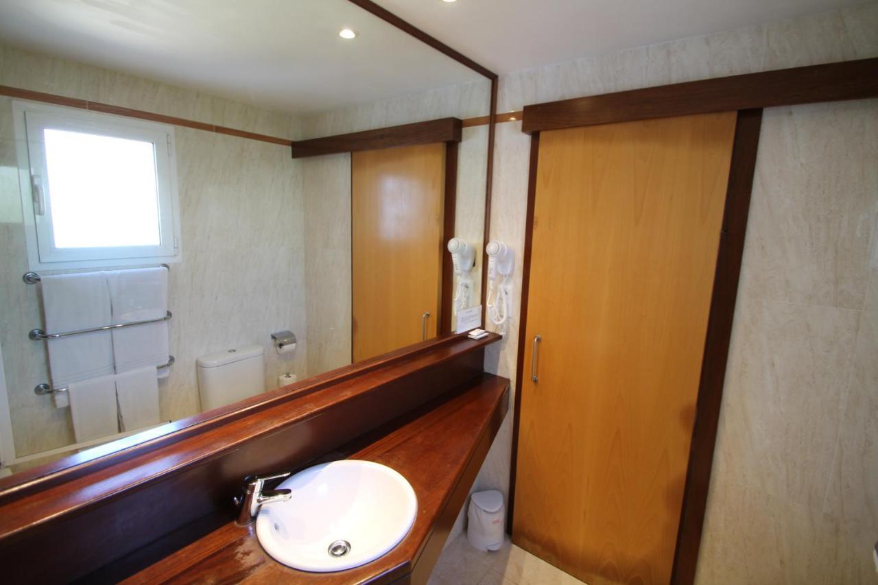 Apartaments Talayot Cala'N Blanes  ภายนอก รูปภาพ