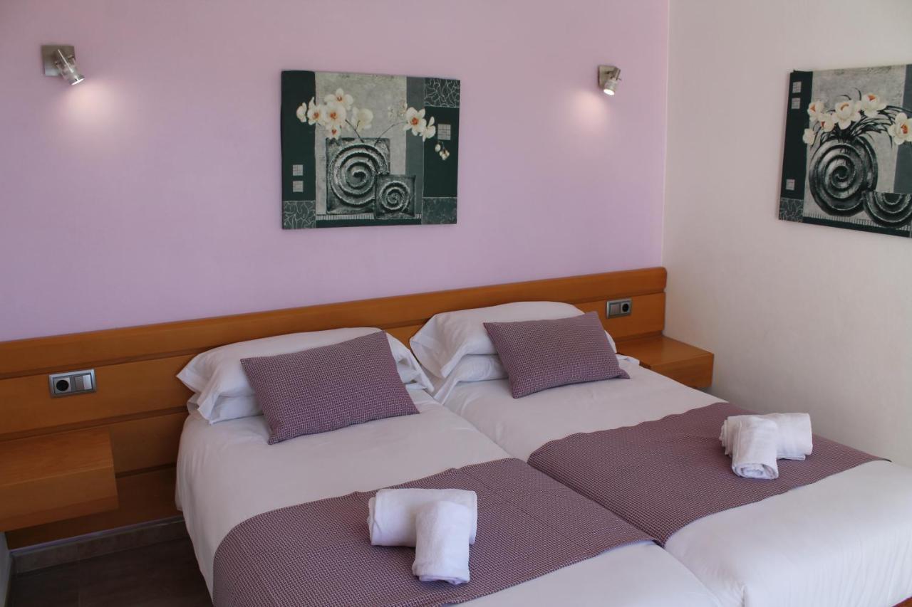 Apartaments Talayot Cala'N Blanes  ภายนอก รูปภาพ